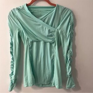 LULULEMON Mint Aqua Long Sleeve Running or Cycling Top